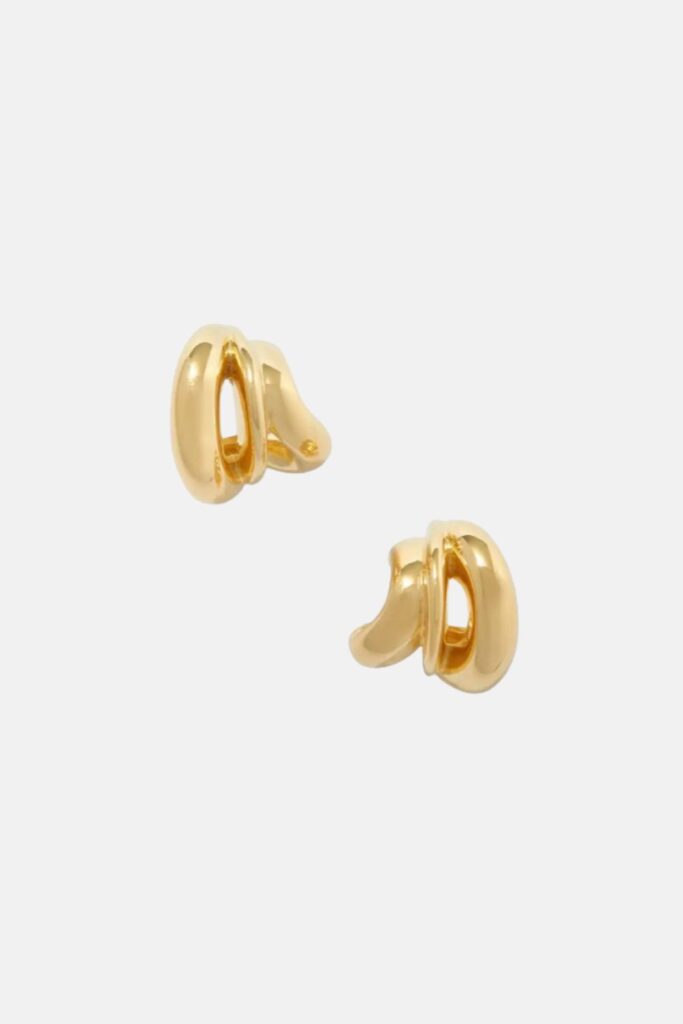 gold earrings